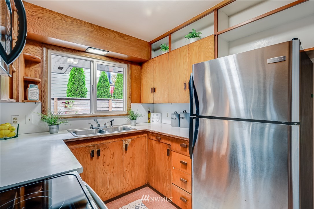 518 North 75th Street Seattle, WA 98103 - Photo 10 of 40 Gallery Image 10