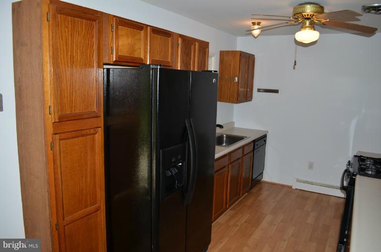 15408 Michigan Rd. Woodbridge, VA 22191 - Photo 2 of 29 Kitchen