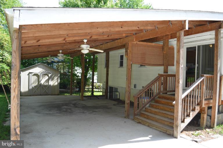 15408 Michigan Rd. Woodbridge, VA 22191 - Photo 6 of 29 Exterior (Rear)