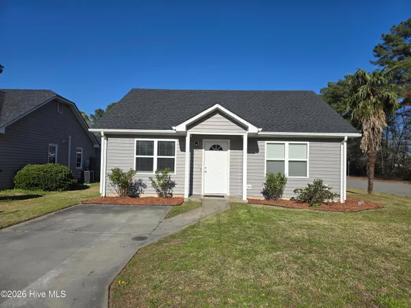 $1,700 | 210 Oakwood Lane, Elizabeth City, NC 27909