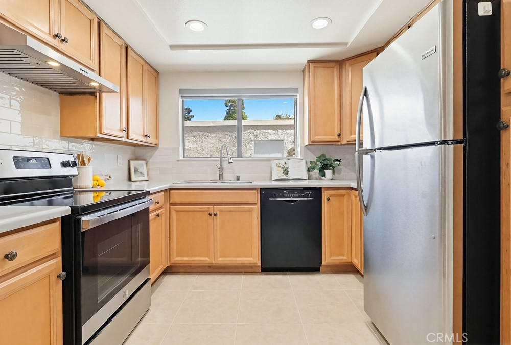 27914 Ridgebluff Court Rancho Palos Verdes, CA 90275 - Photo 11 of 37 Kitchen