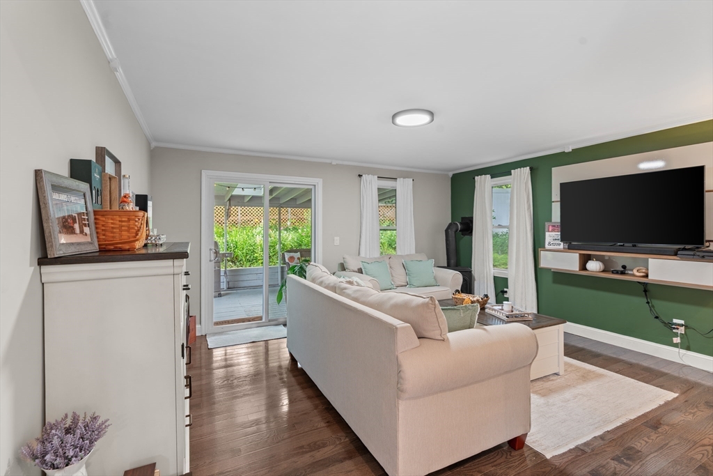 11 Heroult Road Worcester, MA 01606 - Photo 9 of 20