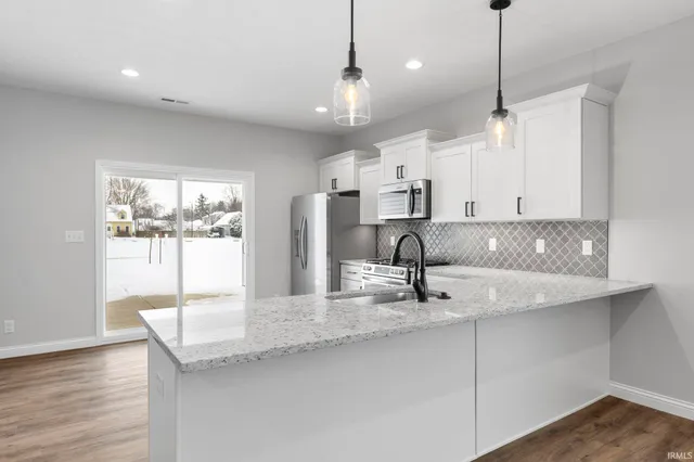 $314,900 | 1053 East Wabash Street, Frankfort, IN 46041