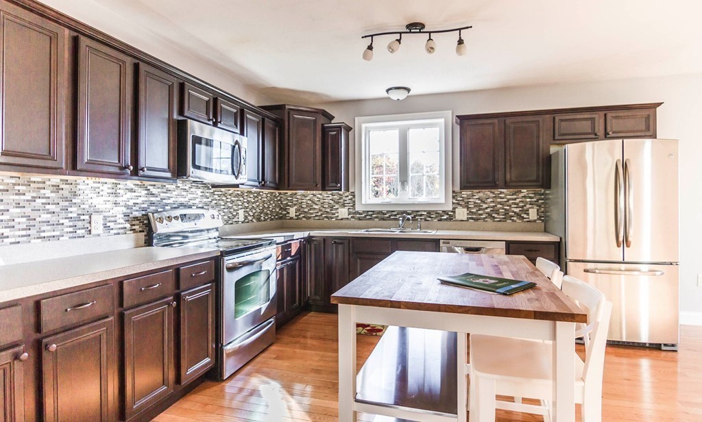 1 Tannery Road Sturbridge, MA 01518 - Photo 3 of 26