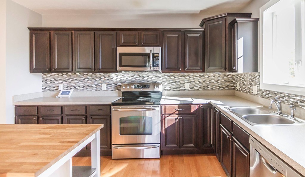 1 Tannery Road Sturbridge, MA 01518 - Photo 4 of 26