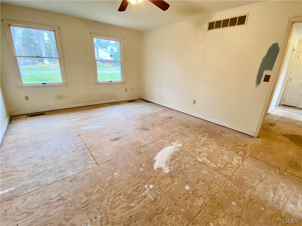 4755 McDermott Road Bangor, PA 18013 - Photo 19 of 37 an empty room with windows