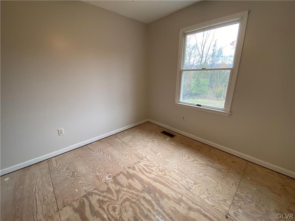 4755 McDermott Road Bangor, PA 18013 - Photo 26 of 37 an empty room with a window