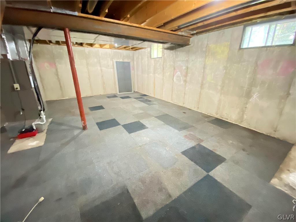 4755 McDermott Road Bangor, PA 18013 - Photo 34 of 37 a view of a garage