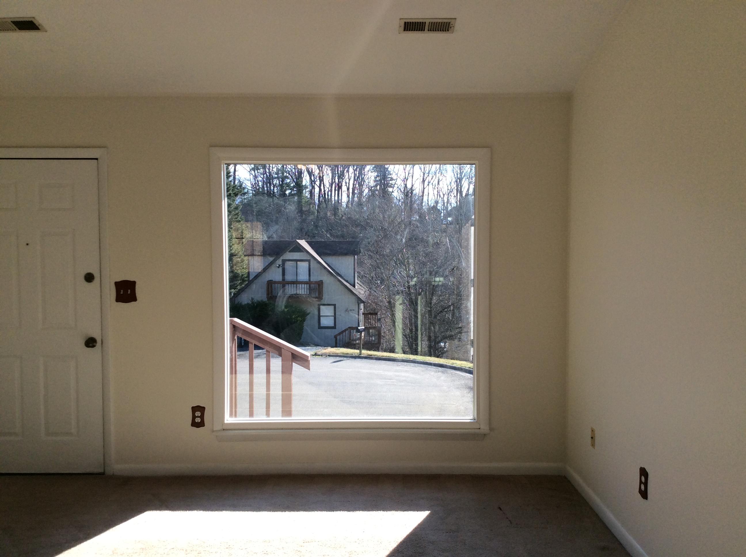 8373 Robin Lynn Road Roanoke, VA 24019 - Photo 6 of 15 06598169-2FB1-4235-A9EE-545760053BC6