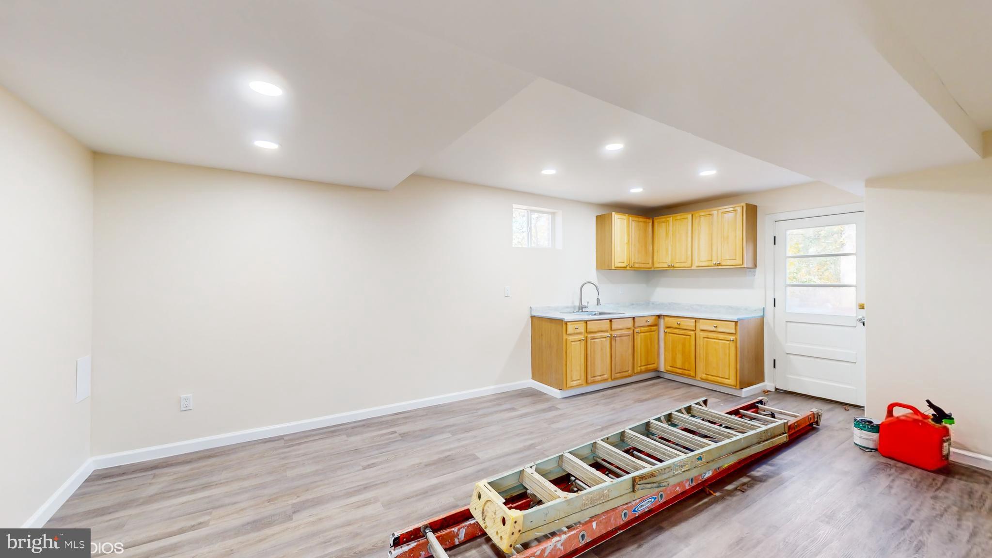 5906 Kirby Road Clinton, MD 20735 - Photo 24 of 38 New Wet Bar in the basement