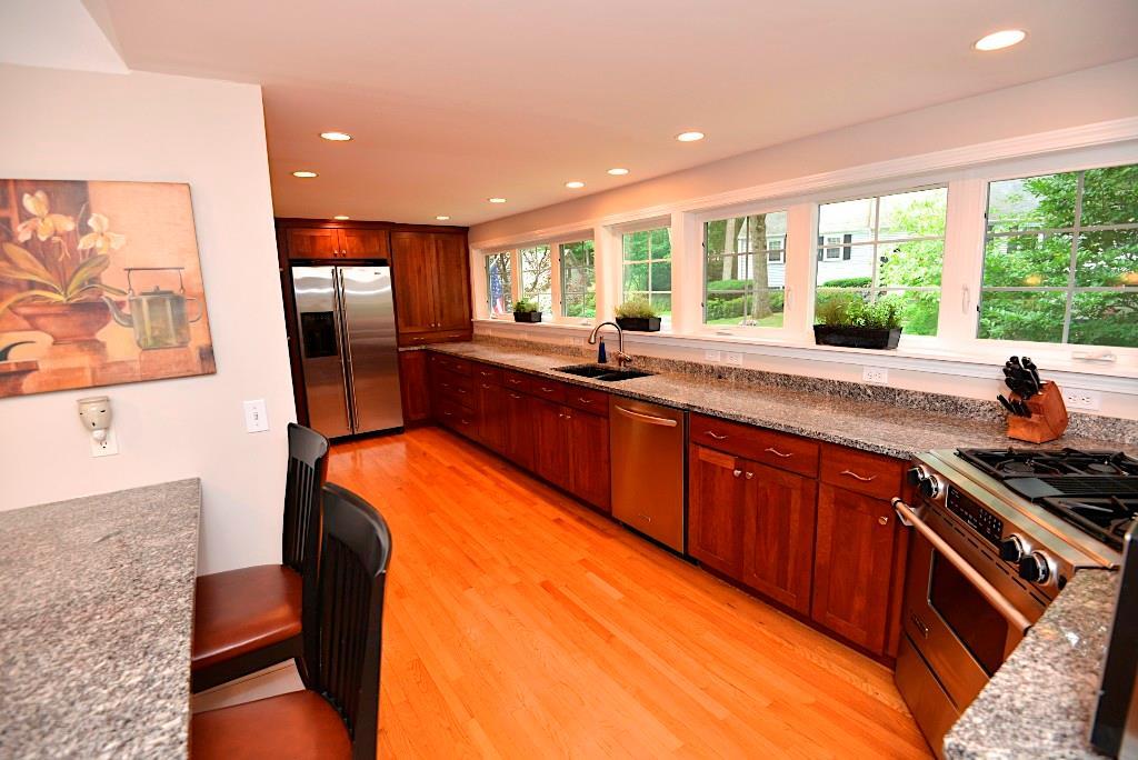27 Littlejohn Road Cape Elizabeth, ME 04107 - Photo 9 of 26 Photo