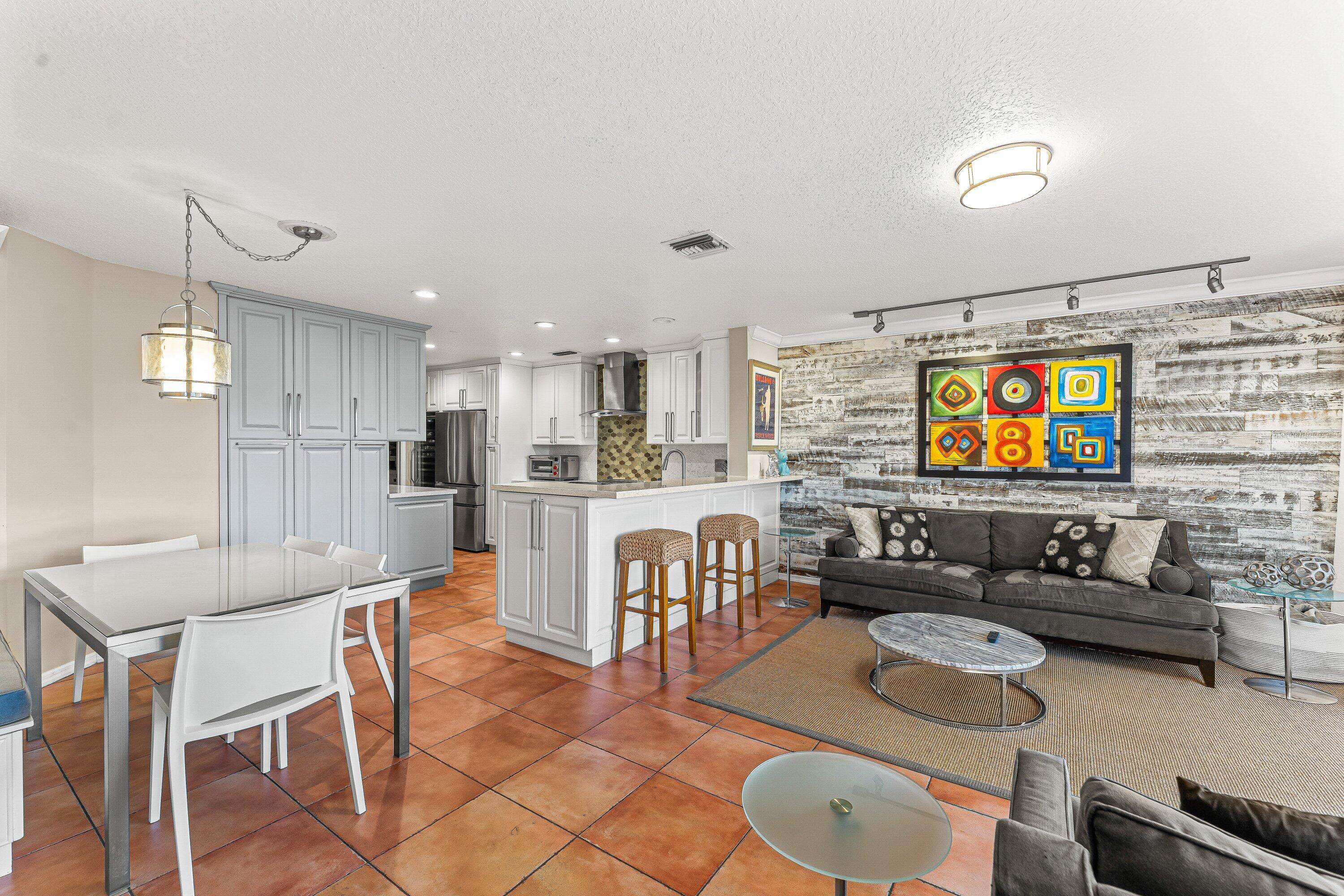 5218 Windsor Parke Drive Boca Raton, FL 33496 - Photo 8 of 39 009-5218WindsorParkeDrive-BocaRaton-FL-3