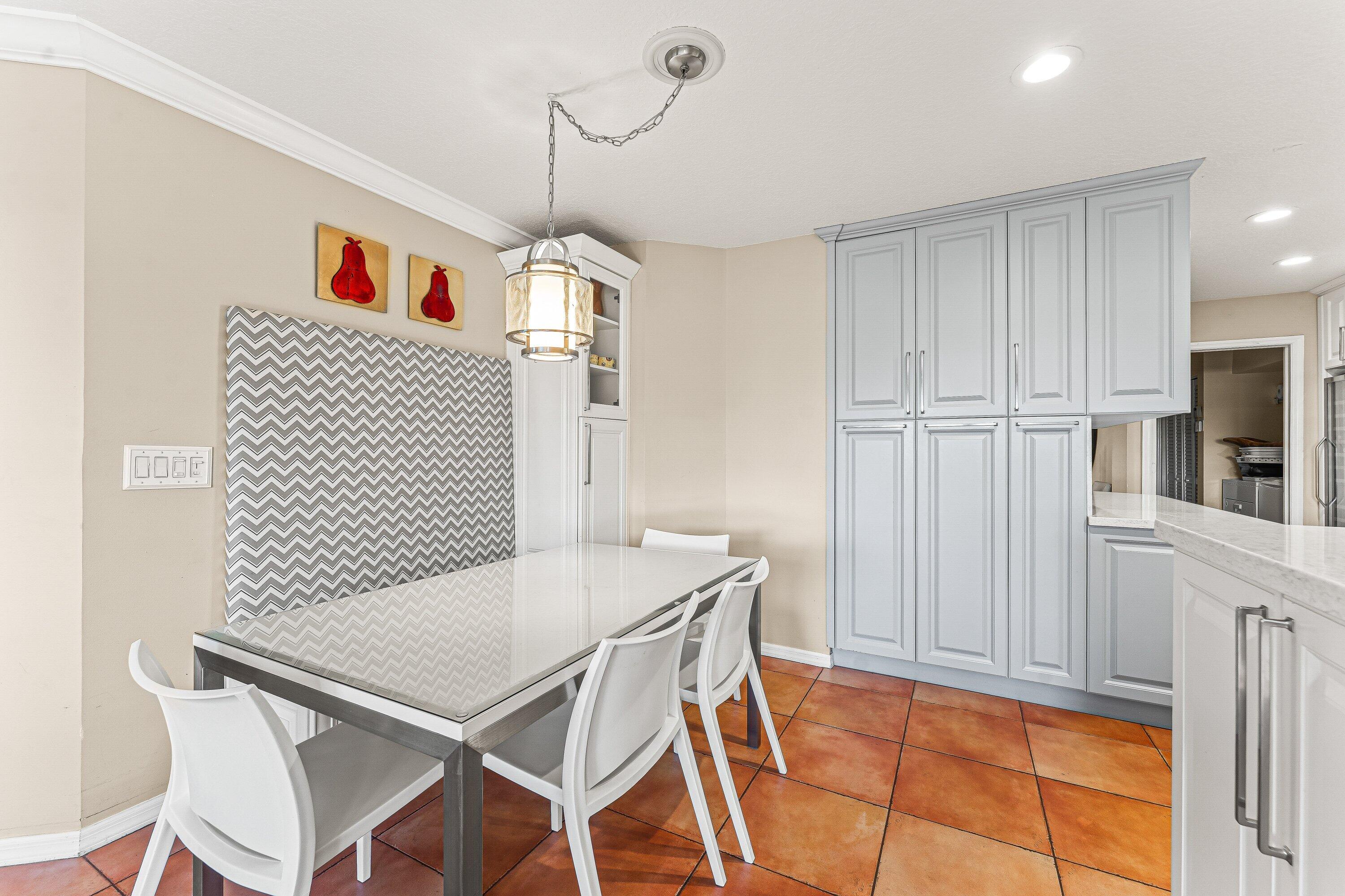 5218 Windsor Parke Drive Boca Raton, FL 33496 - Photo 9 of 39 010-5218WindsorParkeDrive-BocaRaton-FL-3