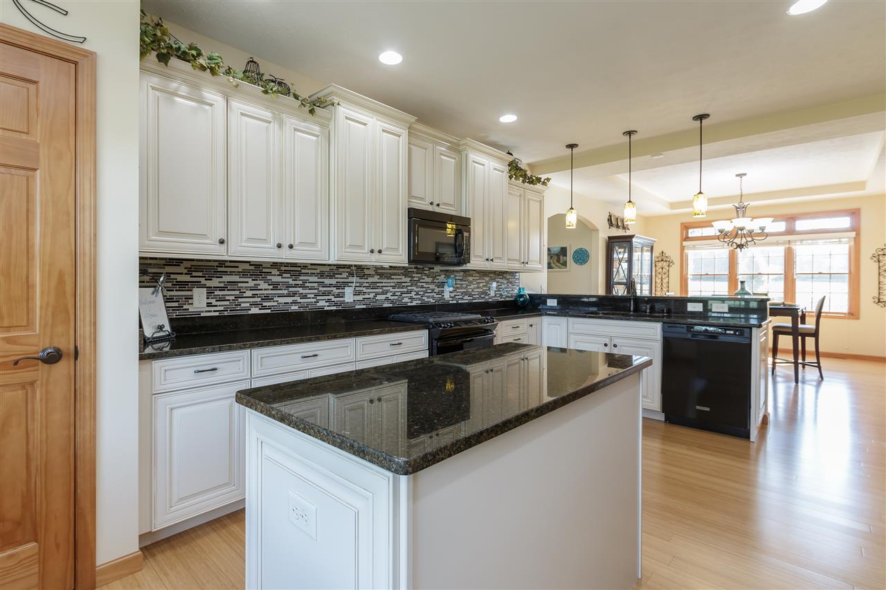 59400 Hickory Road Mishawaka, IN 46544 - Photo 11 of 34 Gallery Image 11