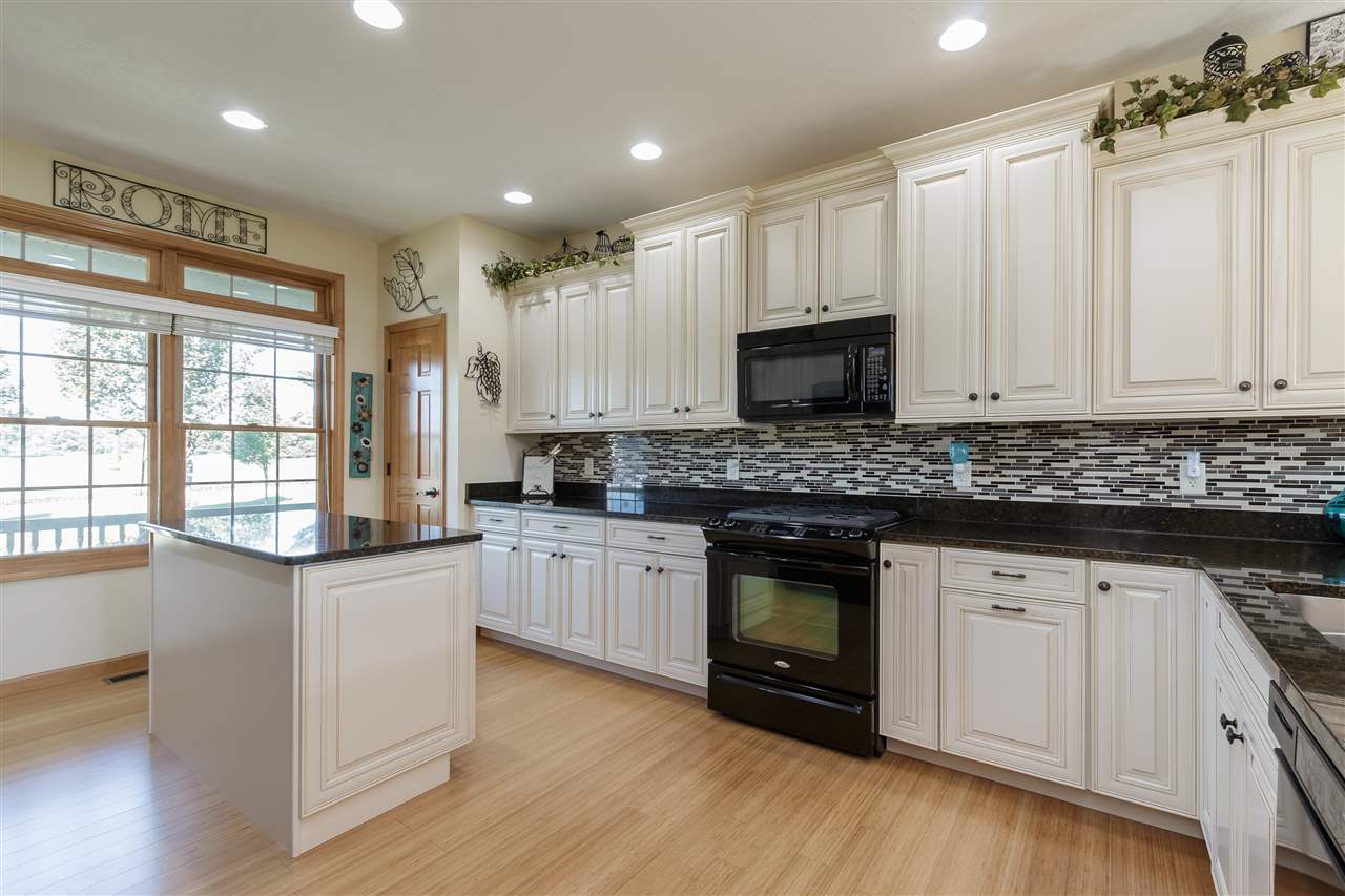 59400 Hickory Road Mishawaka, IN 46544 - Photo 13 of 34 Gallery Image 13