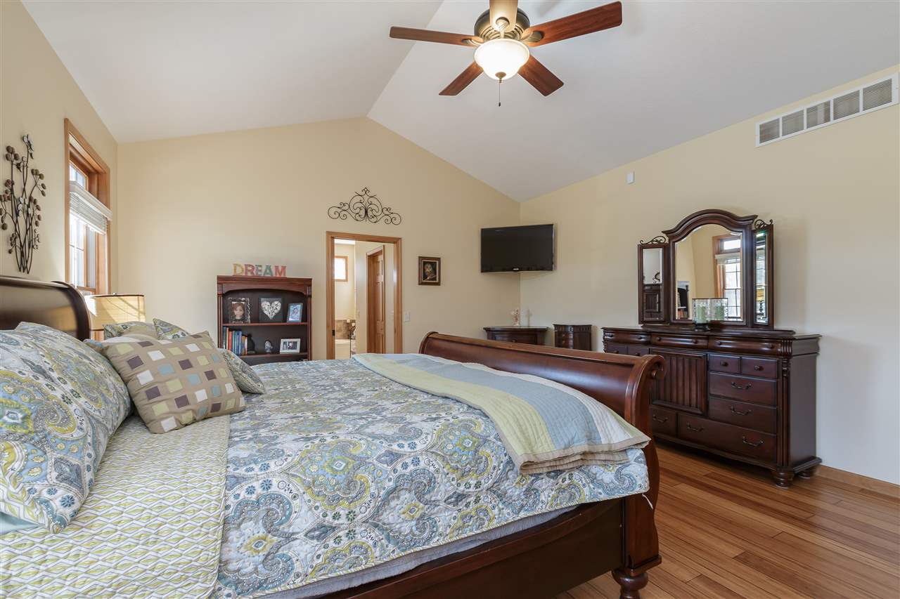 59400 Hickory Road Mishawaka, IN 46544 - Photo 18 of 34 Gallery Image 18