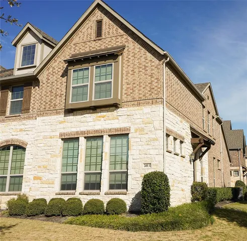 $2,900 | 2401 Cort Drive, Unit E, Carrollton, TX 75010