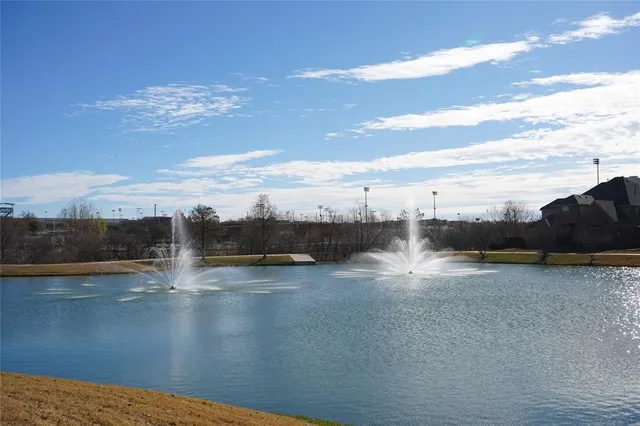 $2,900 | 2401 Cort Drive, Unit E, Carrollton, TX 75010