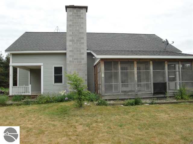 10841 Fowler Road Honor, MI 49640 - Photo 5 of 15 1717284-4.JPG