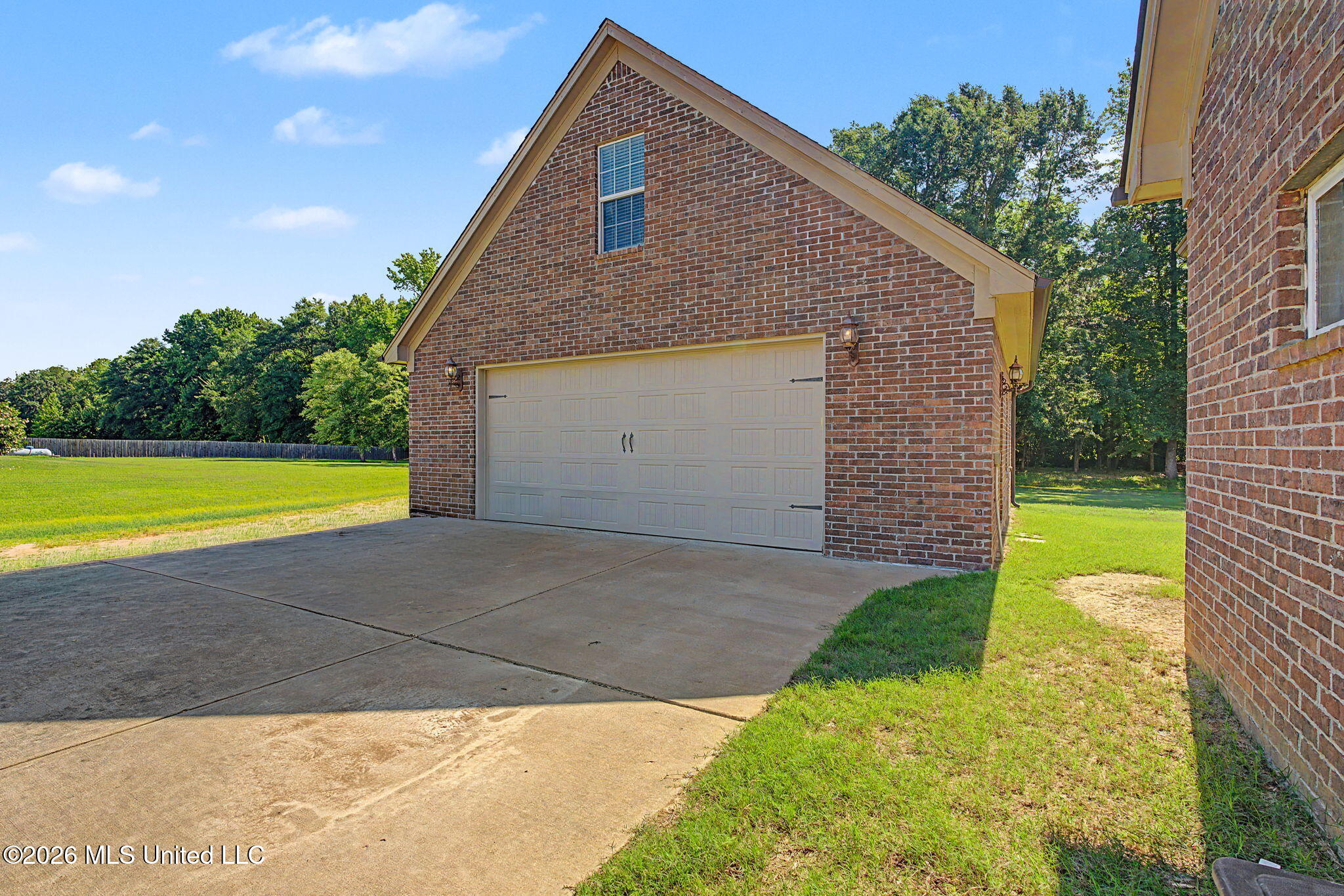 7178 Love Station Loop Road Hernando, MS 38632 - Photo 5 of 34 5-web-or-mls-7178 Love Sta Lp-4