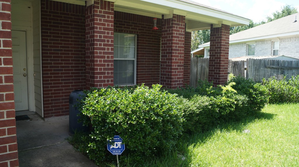 208 Cavalry Trail Elgin, TX 78621 - Photo 1 of 1 Gallery Image 1