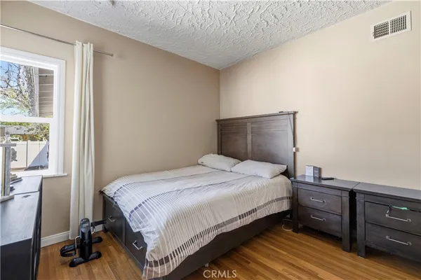 $1,149,000 | 8353 Chimineas Avenue, Northridge, CA 91325