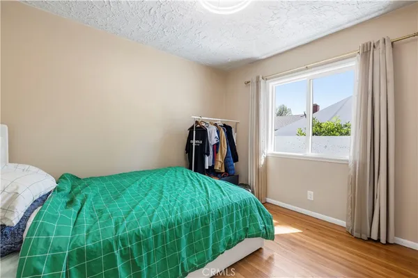 $1,149,000 | 8353 Chimineas Avenue, Northridge, CA 91325