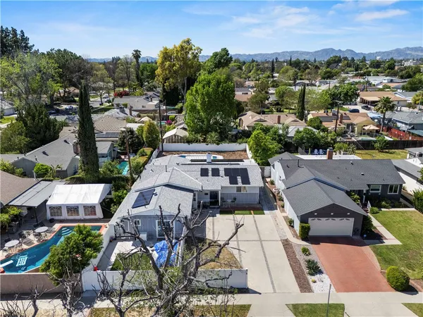 $1,149,000 | 8353 Chimineas Avenue, Northridge, CA 91325