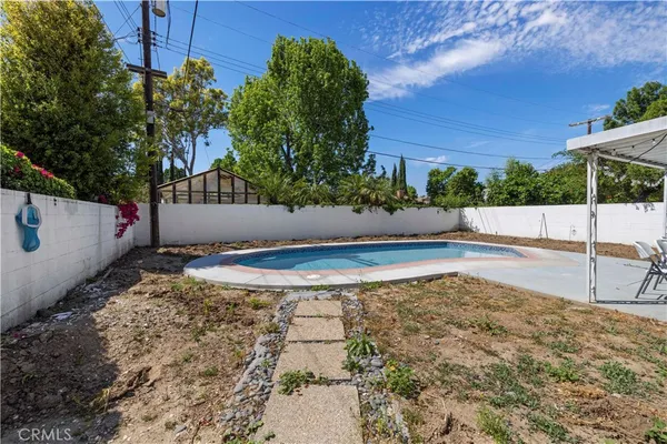 $1,149,000 | 8353 Chimineas Avenue, Northridge, CA 91325