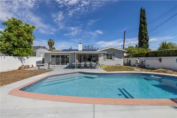 $1,149,000 | 8353 Chimineas Avenue, Northridge, CA 91325