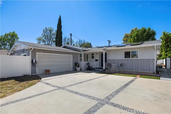 $1,149,000 | 8353 Chimineas Avenue, Northridge, CA 91325