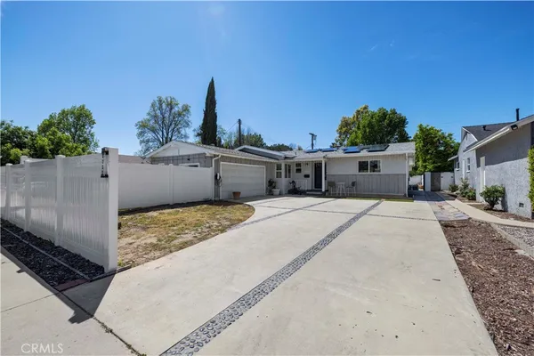 $1,149,000 | 8353 Chimineas Avenue, Northridge, CA 91325