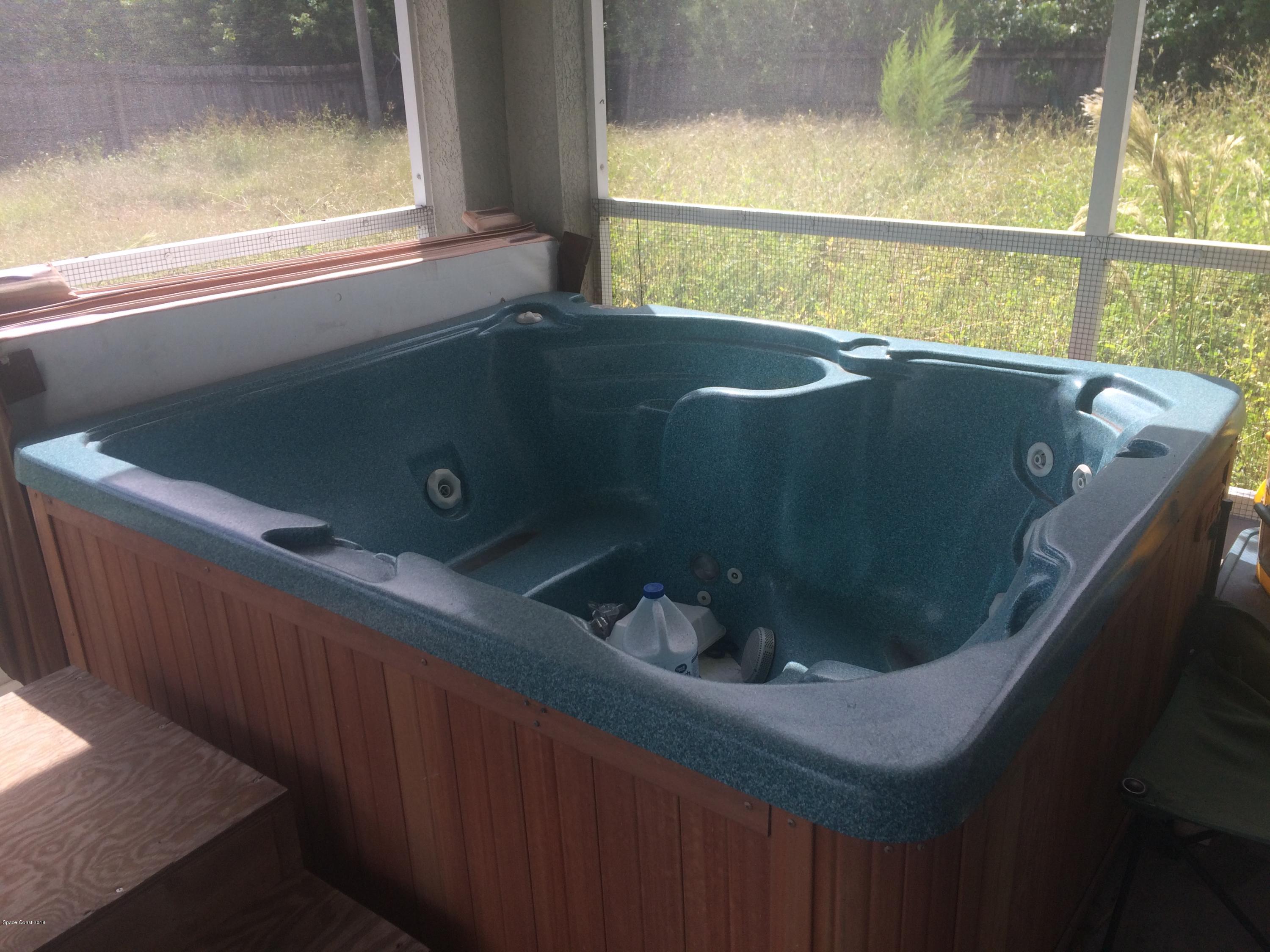279 Delake Road Northwest Palm Bay, FL 32907 - Photo 5 of 13 IMG_8939
