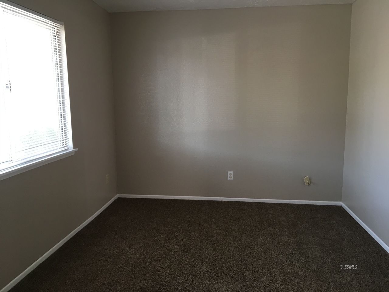 1001 West Perdew Avenue Ridgecrest, CA 93555 - Photo 4 of 7