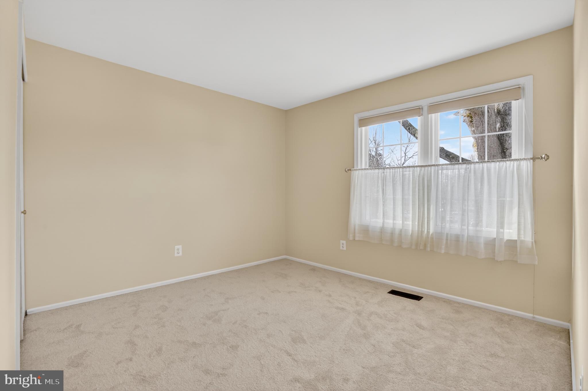 5401 Kinnerly Court Burke, VA 22015 - Photo 17 of 30 Bedroom #3