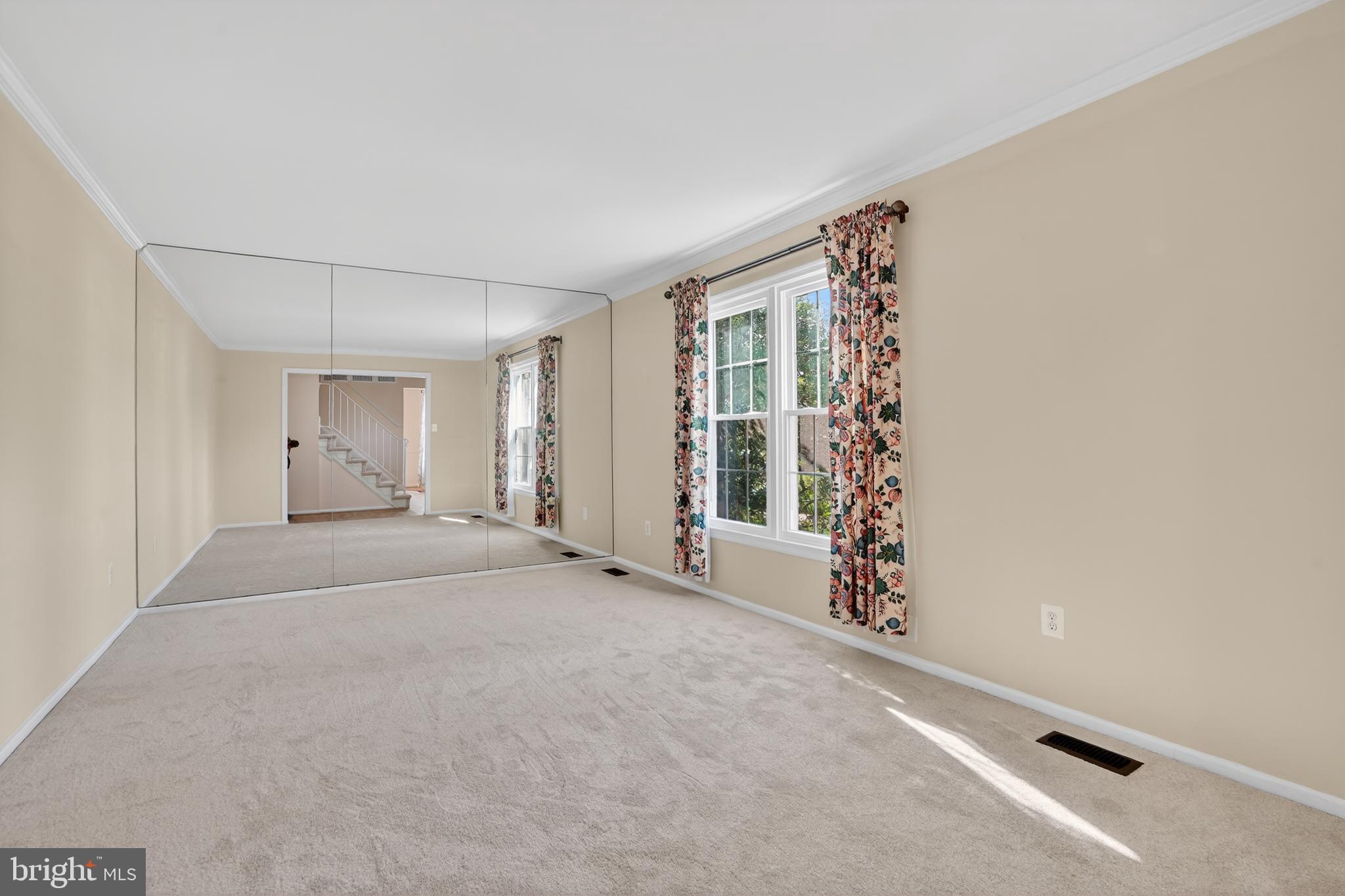 5401 Kinnerly Court Burke, VA 22015 - Photo 4 of 30 Spacious Living Room