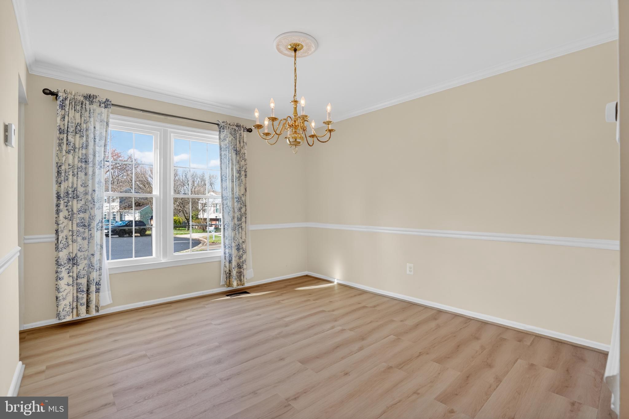 5401 Kinnerly Court Burke, VA 22015 - Photo 5 of 30 Dining Room