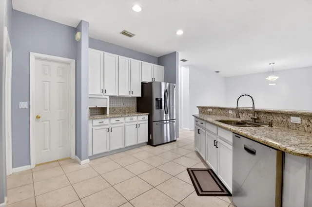 $4,250 | 1282 Pebble Ridge Lane, West Palm Beach, FL 33411