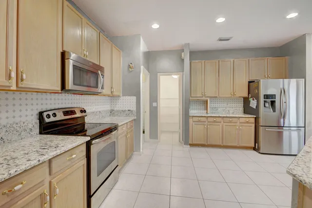 $4,250 | 1282 Pebble Ridge Lane, West Palm Beach, FL 33411