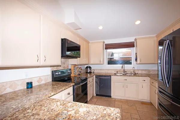 $610,000 | 31948 Del Cielo Estate, Unit 7, Bonsall, CA 92003