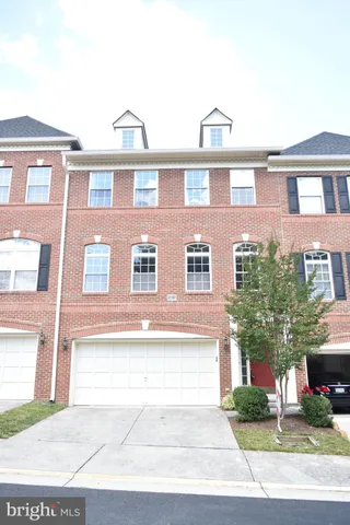 $3,400 | 20387 Fallsway Terrace, Sterling, VA 20165