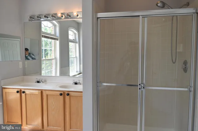 $3,400 | 20387 Fallsway Terrace, Sterling, VA 20165