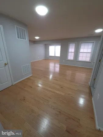 $3,450 | 20387 Fallsway Terrace, Sterling, VA 20165