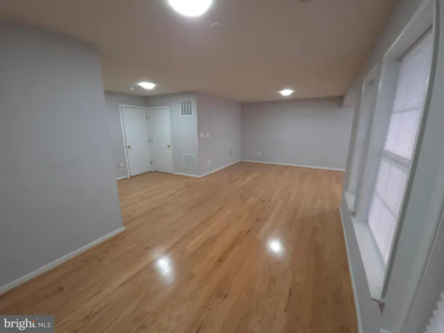 $3,400 | 20387 Fallsway Terrace, Sterling, VA 20165