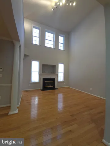 $3,400 | 20387 Fallsway Terrace, Sterling, VA 20165