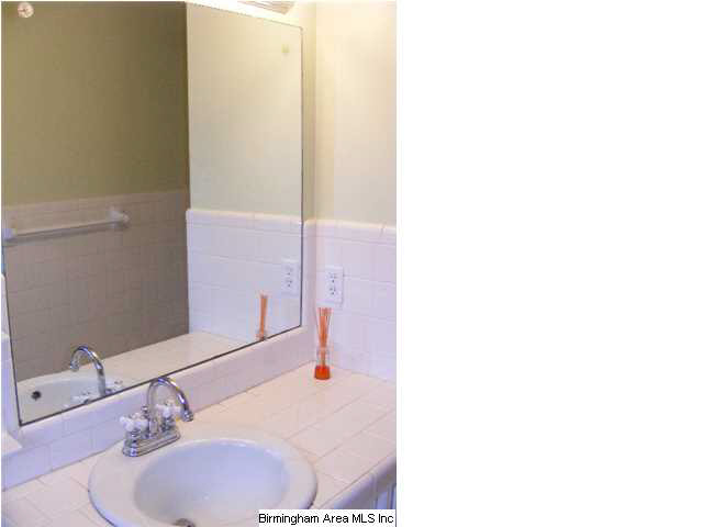 3325 Treehaven Circle Adamsville, AL 35005 - Photo 9 of 16