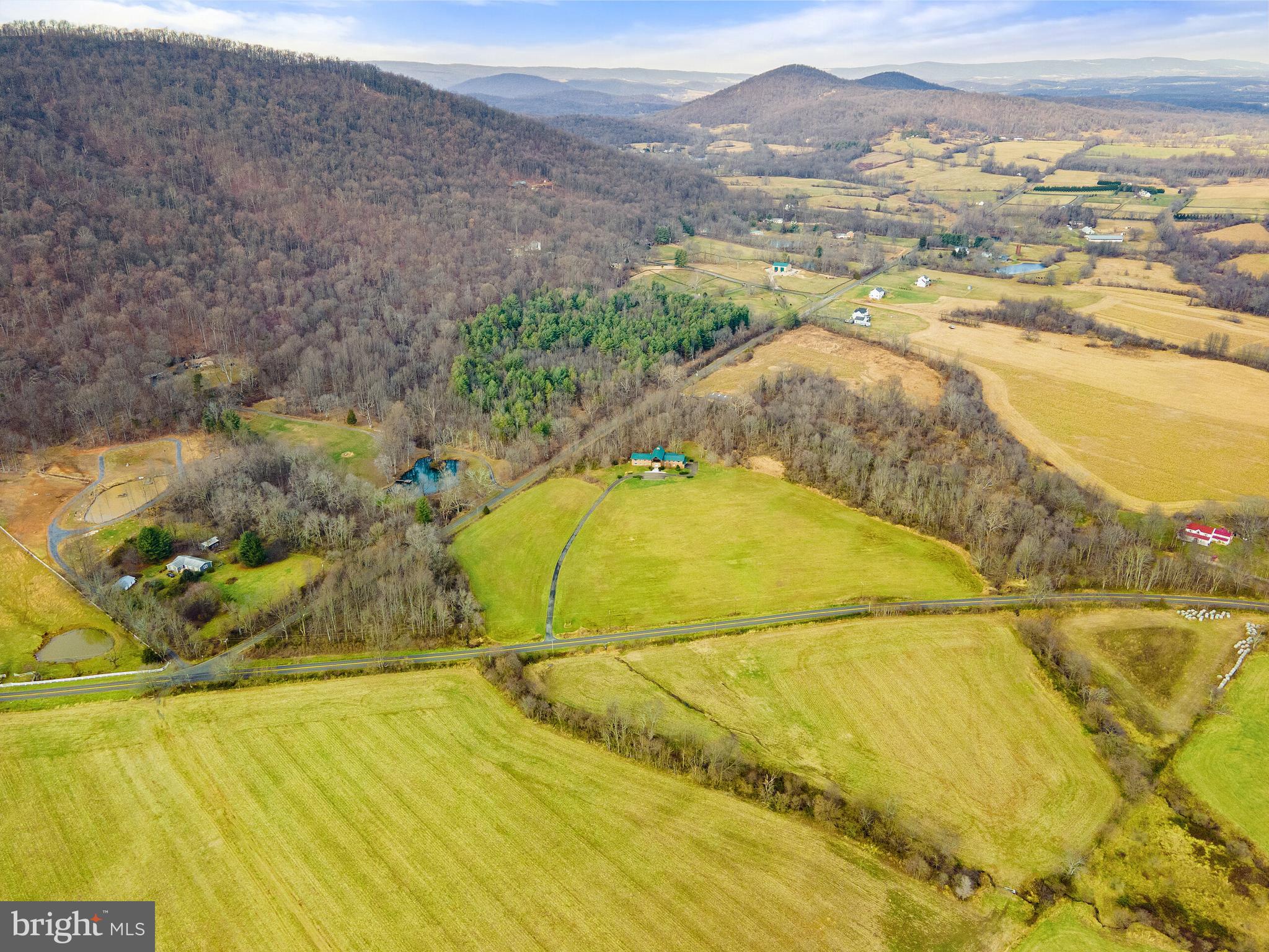 10400 Hume Road Marshall, VA 20115 - Photo 4 of 96 Gallery Image 4