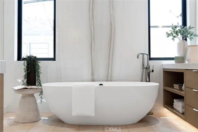 a view of a workspace with furniture