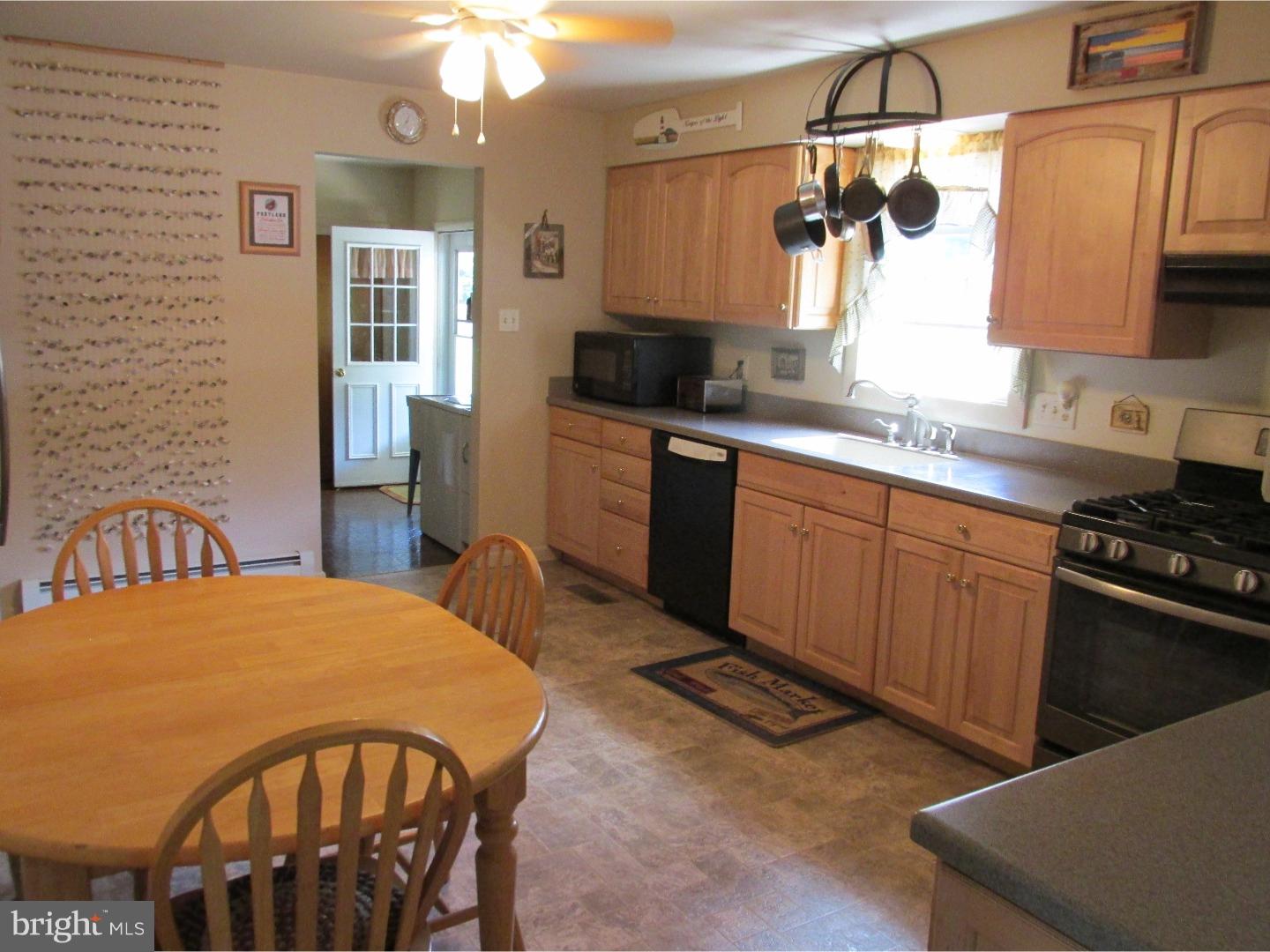 968 Apple Road Quakertown, PA 18951 - Photo 2 of 25 Gallery Image 2