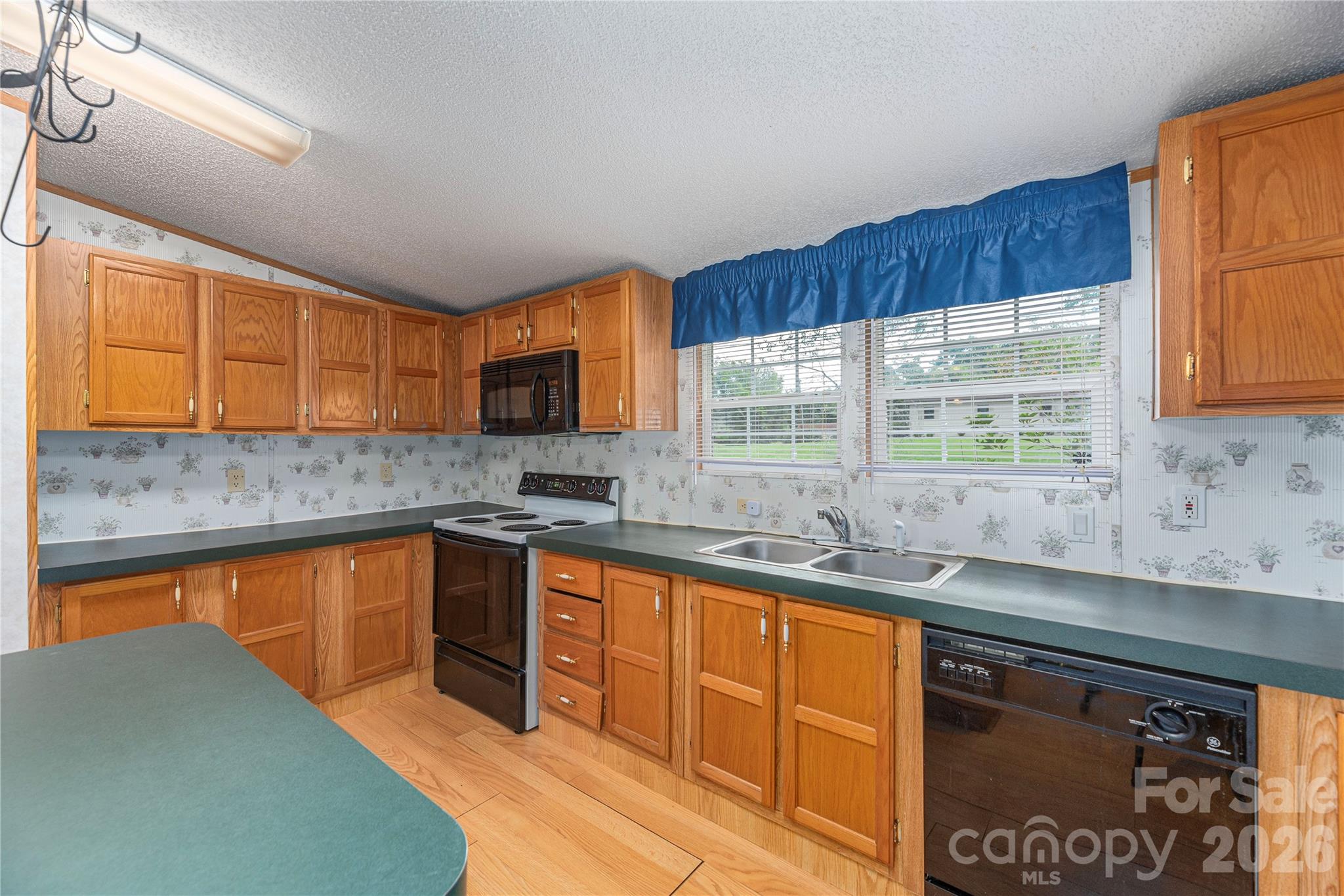 992 Brickyard Road Horse Shoe, NC 28742 - Photo 8 of 27